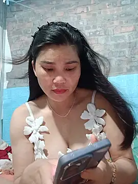 Snapshot of Bear_bear0 chatting on 07-15-26, 07:52 Bear bear0 online show from 07-15-26, 07:52