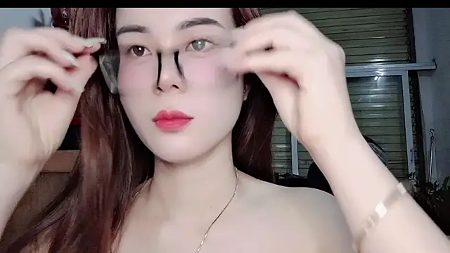 Snapshot of Family-Lovee chatting on 06-19-26, 05:50 Family-Lovee online show from 06-19-26, 05:50