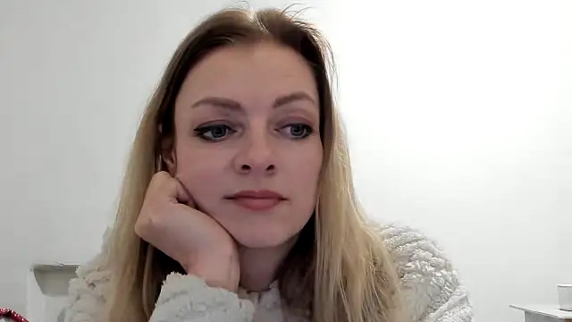 Snapshot of Salionne chatting on 03-13-26, 06:14 Salionne online show from 03-13-26, 06:14