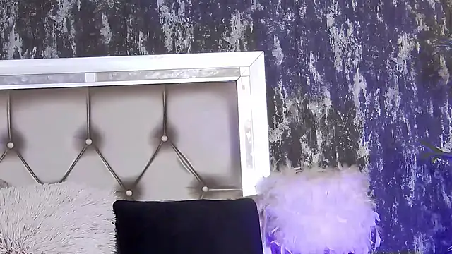 Snapshot of KendraNoir chatting on 02-19-26, 01:12 KendraNoir online show from 02-19-26, 01:12