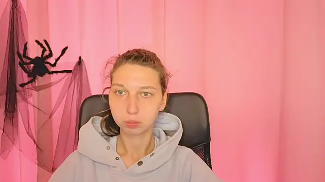 CuteEllii online show from 11-06-25, 11:11