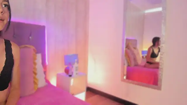 Niki Mily online show from 10-31-25, 12:50