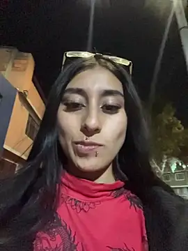 Snapshot of Violeet-Smith chatting on 10-29-25, 02:14 Violeet-Smith online show from 10-29-25, 02:14