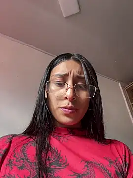 Snapshot of Violeet-Smith chatting on 11-01-25, 08:33 Violeet-Smith online show from 11-01-25, 08:33