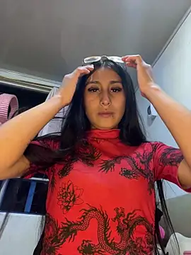 Snapshot of Violeet-Smith chatting on 11-04-25, 02:54 Violeet-Smith online show from 11-04-25, 02:54