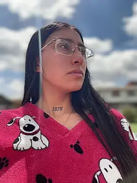 Violeet-Smith online show from 04-18-26, 03:16