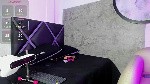 Snapshot of Nicole2507 chatting on 11-26-25, 12:06 Nicole2507 online show from 11-26-25, 12:06