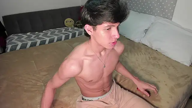 Snapshot of Will_starr chatting on 03-27-26, 01:44 Will starr online show from 03-27-26, 01:44