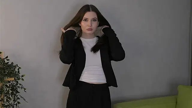 LonnaSkar online show from 10-30-25, 07:58