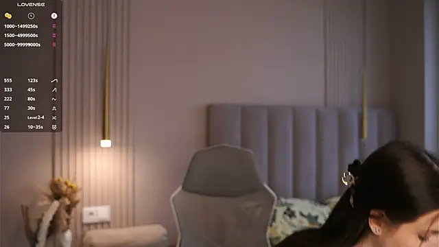 LonnaSkar online show from 11-22-25, 08:24