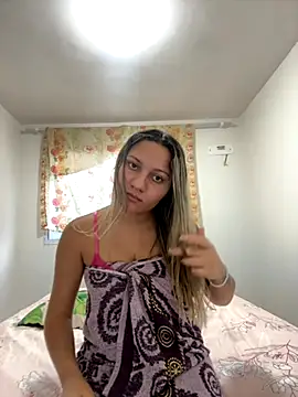 Snapshot of loirinha001 chatting on 10-26-25, 08:26 loirinha001 online show from 10-26-25, 08:26