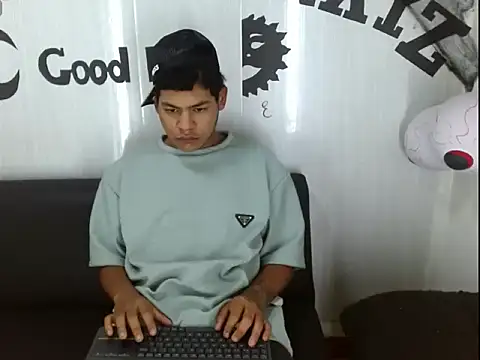 Yordi Alpha online show from 11-01-25, 01:57