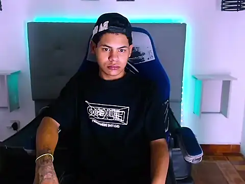 Yordi Alpha online show from 12-15-25, 06:39