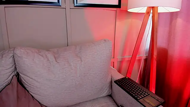 riley  reid online show from 12-17-25, 08:26