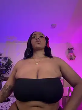 YariRose online show from 04-06-26, 04:19