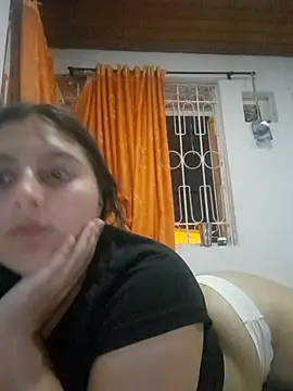 Snapshot of Layla_Latina chatting on 01-13-26, 01:55 Layla Latina online show from 01-13-26, 01:55