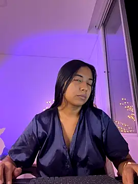 Snapshot of aly_nicols chatting on 11-08-25, 01:17 aly nicols online show from 11-08-25, 01:17