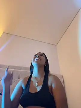 Snapshot of aly_nicols chatting on 11-14-25, 11:35 aly nicols online show from 11-14-25, 11:35