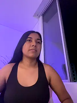 Snapshot of aly_nicols chatting on 11-18-25, 06:07 aly nicols online show from 11-18-25, 06:07