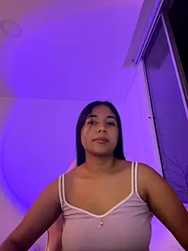 Snapshot of aly_nicols chatting on 12-04-25, 05:06 aly nicols online show from 12-04-25, 05:06