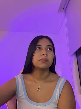 Snapshot of aly_nicols chatting on 12-05-25, 06:11 aly nicols online show from 12-05-25, 06:11