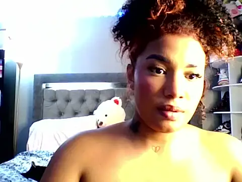 Snapshot of Nahomy_Sara chatting on 03-13-26, 03:13 Nahomy Sara online show from 03-13-26, 03:13