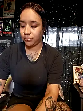 Snapshot of Isis_Bathory chatting on 11-26-25, 03:57 Isis Bathory online show from 11-26-25, 03:57