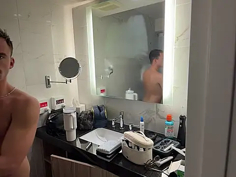 Snapshot of bobbyatx chatting on 10-27-25, 12:26 bobbyatx online show from 10-27-25, 12:26