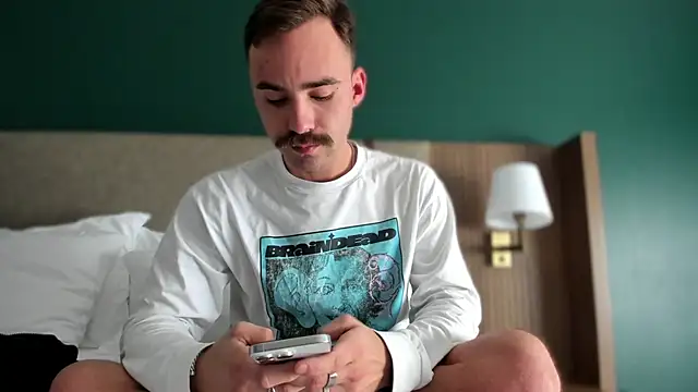 Snapshot of bobbyatx chatting on 11-27-25, 09:17 bobbyatx online show from 11-27-25, 09:17