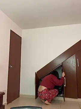 Selena Roa online show from 11-02-25, 12:40