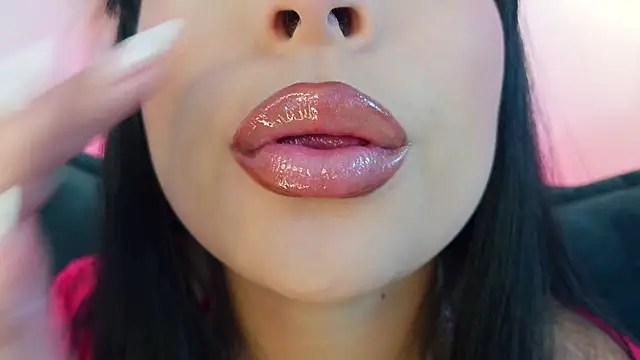 mia roux1 online show from 04-06-26, 11:05