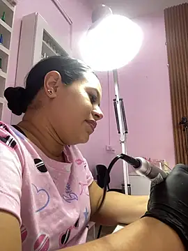 PaulaCruz01 online show from 12-15-25, 07:51