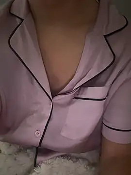 Snapshot of Gia_Atkinson chatting on 10-23-25, 11:09 Gia Atkinson online show from 10-23-25, 11:09