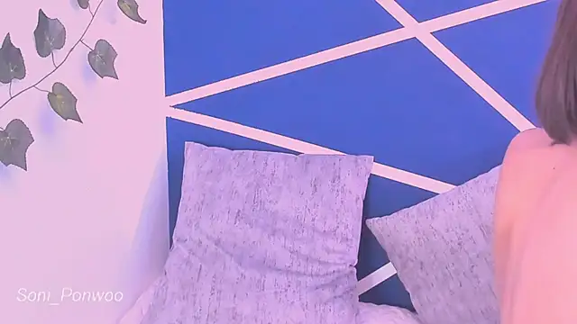 Snapshot of soni_ponwoo chatting on 11-21-25, 06:06 soni ponwoo online show from 11-21-25, 06:06