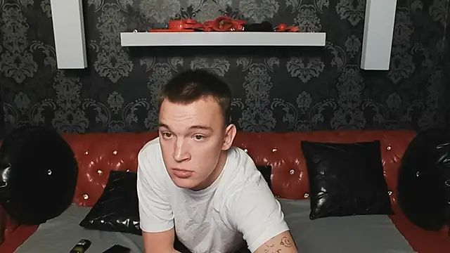 Snapshot of Derek_Banville chatting on 10-24-25, 12:12 Derek Banville online show from 10-24-25, 12:12