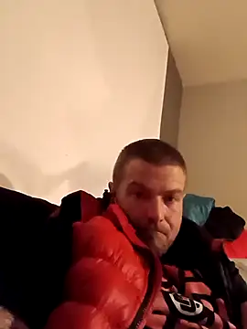 Snapshot of DadDDick925 chatting on 10-30-25, 07:21 DadDDick925 online show from 10-30-25, 07:21