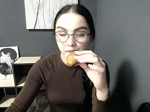 Snapshot of venta_fiore chatting on 11-05-25, 07:41 venta fiore online show from 11-05-25, 07:41