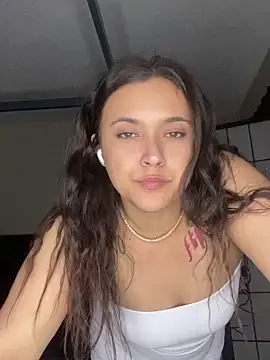 Snapshot of playxrated chatting on 02-25-26, 02:32 playxrated online show from 02-25-26, 02:32