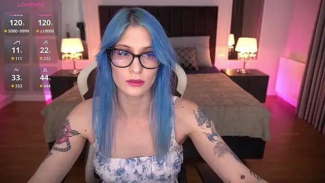 Snapshot of CassaBlaze chatting on 05-06-26, 10:04 CassaBlaze online show from 05-06-26, 10:04
