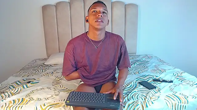 Snapshot of jaydenjhonson chatting on 12-05-25, 08:05 jaydenjhonson online show from 12-05-25, 08:05