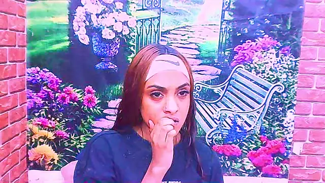 IndianPretty1 online show from 11-21-25, 05:28