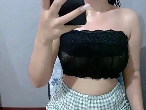 Snapshot of Skinny_Jean18xxx chatting on 05-07-26, 12:21 Skinny Jean18xxx online show from 05-07-26, 12:21