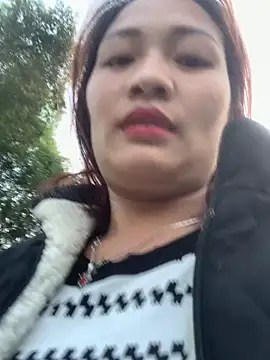 Snapshot of Lara-11 chatting on 12-15-25, 09:46 Lara-11 online show from 12-15-25, 09:46