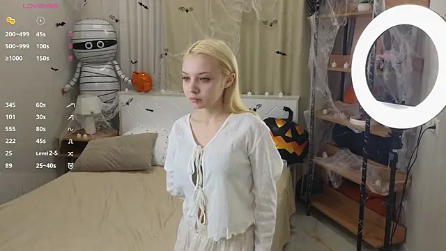 Snapshot of IraYounce chatting on 11-04-25, 01:05 IraYounce online show from 11-04-25, 01:05