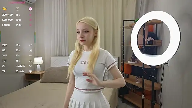 Snapshot of IraYounce chatting on 11-10-25, 01:15 IraYounce online show from 11-10-25, 01:15