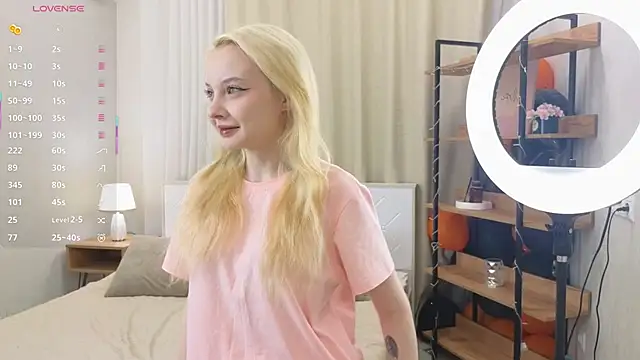 Snapshot of IraYounce chatting on 11-12-25, 01:06 IraYounce online show from 11-12-25, 01:06