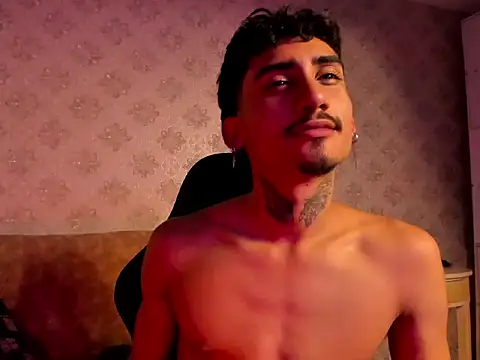 Snapshot of Mr_Strike chatting on 11-22-25, 03:38 Mr Strike online show from 11-22-25, 03:38