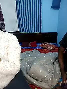 CoupleShow 432 online show from 12-14-25, 02:55