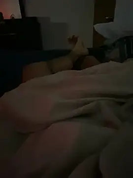 Snapshot of llllllllIIIll chatting on 02-19-26, 04:52 llllllllIIIll online show from 02-19-26, 04:52