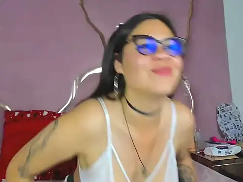 Snapshot of Gianna_Johnson chatting on 11-04-25, 03:27 Gianna Johnson online show from 11-04-25, 03:27